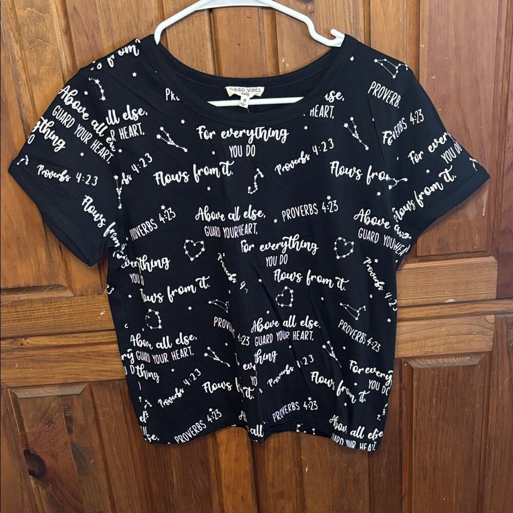 NWT Good Vibes Only Black and White Graphic Proverbs Constellation T-Shirt M